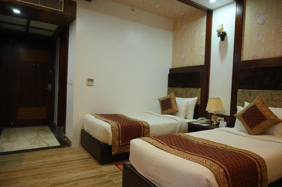 Square Inn Hotel,Varanasi Exterior foto
