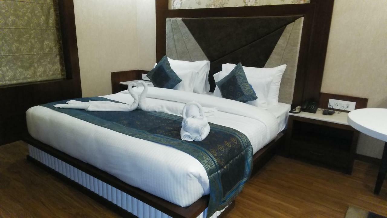 Square Inn Hotel,Varanasi Exterior foto